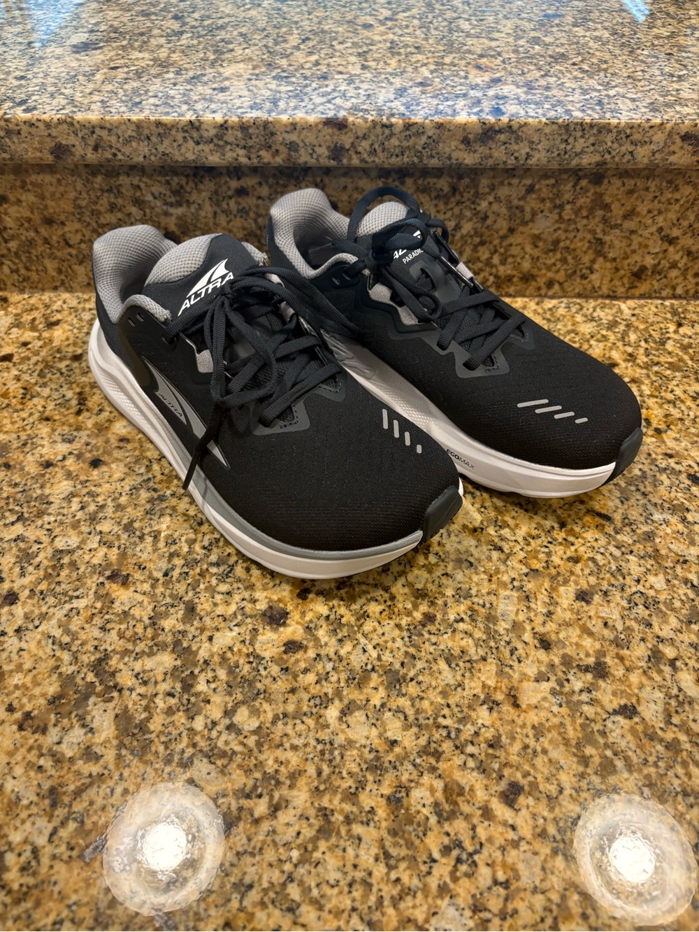 Altra Paradigm 8 Black Road Trail Running Walking Shoes Women's Size 8 Mint Cond - Picture 1 of 10